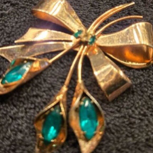 Signed Coro Flowers and Leaves Brooch Gold-tone Amber AB  Vintage Art Deco Yellow Tone Sterling Coro Pin Broach Flowers Green Stones